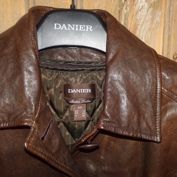 Ladies Danier leather coat - Picture 2 of 3